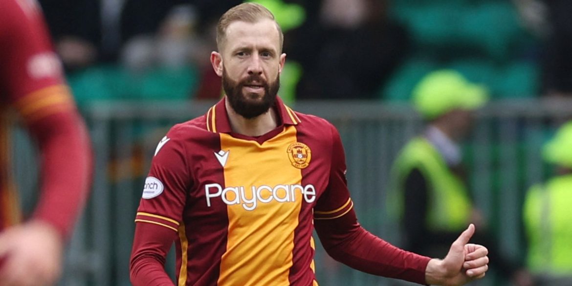 Hibernian Could Replace Nisbet With ‘Frightening’ Signing